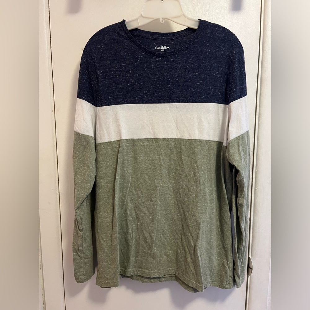 Men’s L blue, white and green long sleeved shirt